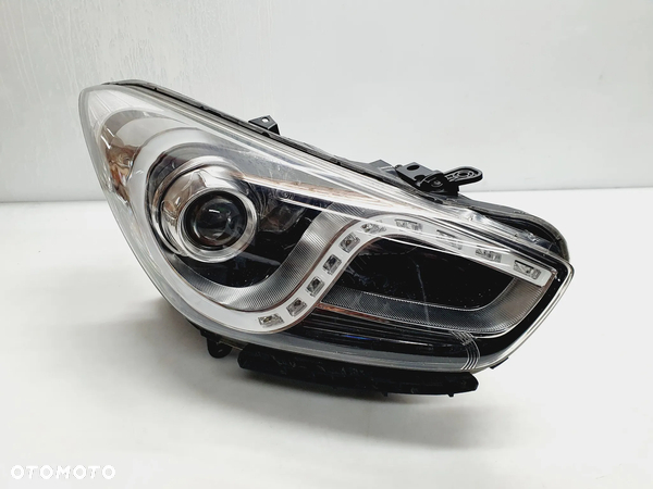 HYUNDAI i40 11r+ LAMPA PRZÓD PRAWA ZWYKŁA H7+ LED EU - 2