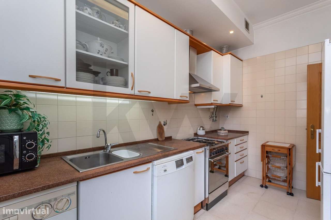 Alcântara | T1 em Condomínio Privado com Piscina, Estacionamento e Seg-10