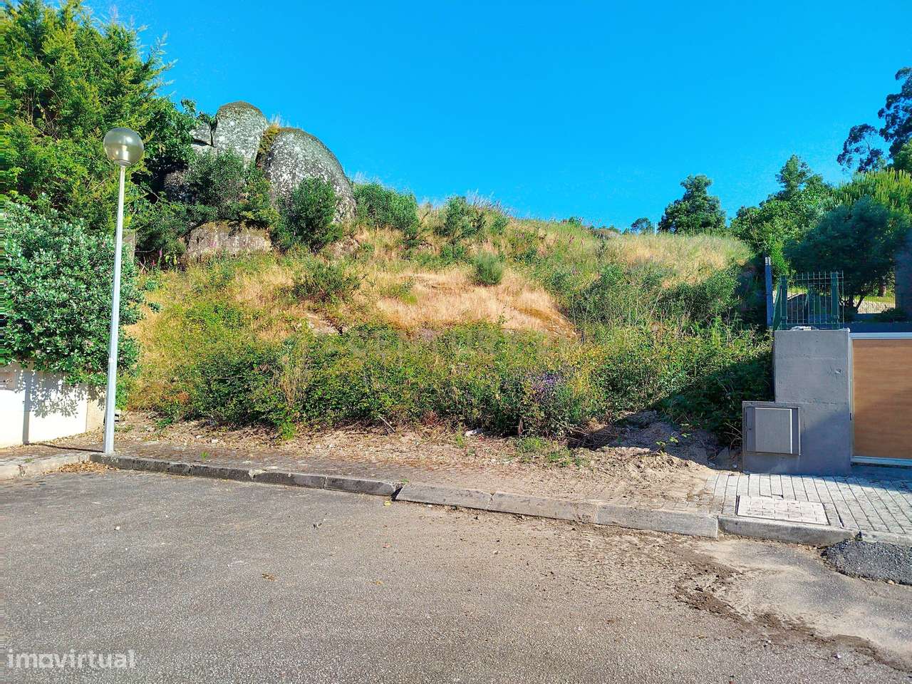 TERRENO DE CONSTRUÇÃO EM DEÃO - Grande imagem: 4/10