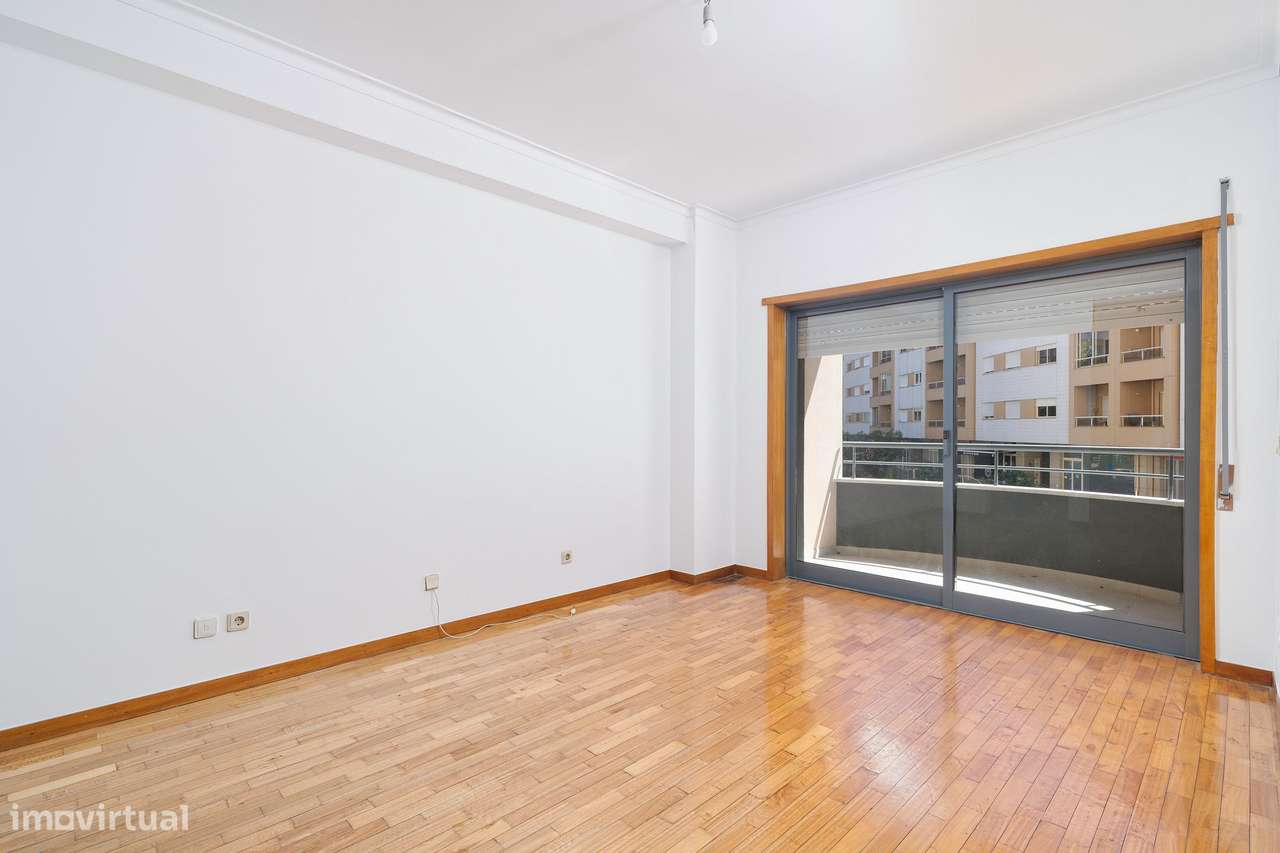 Apartamento T3 para venda na Rua Germão Galharde - São Victor, Braga-12