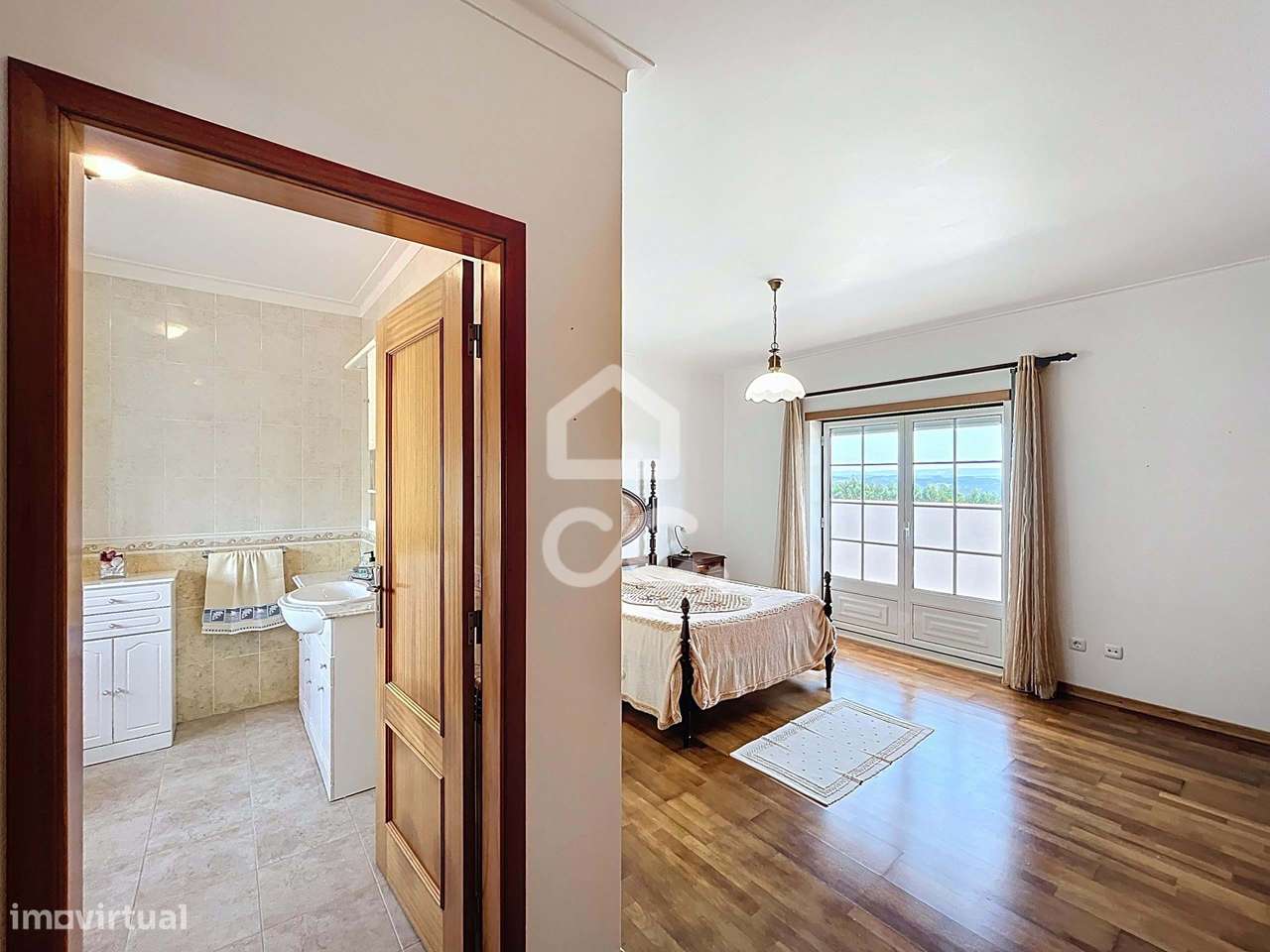 Moradia T4 com jardim, Casais da Serralheira-24