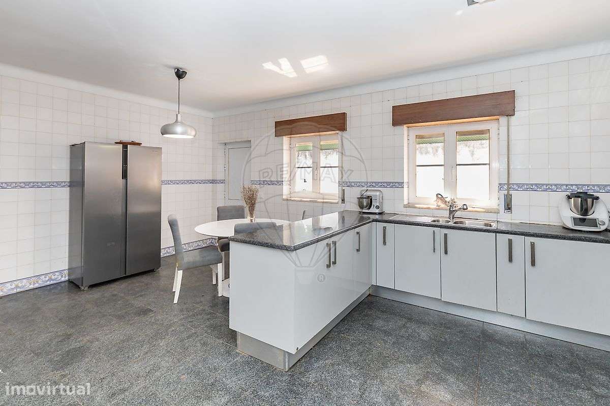 Moradia T4 para venda-15