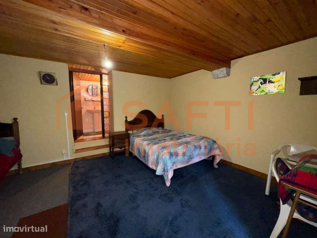 Moradia com 4 pisos - Grande imagem: 2/26