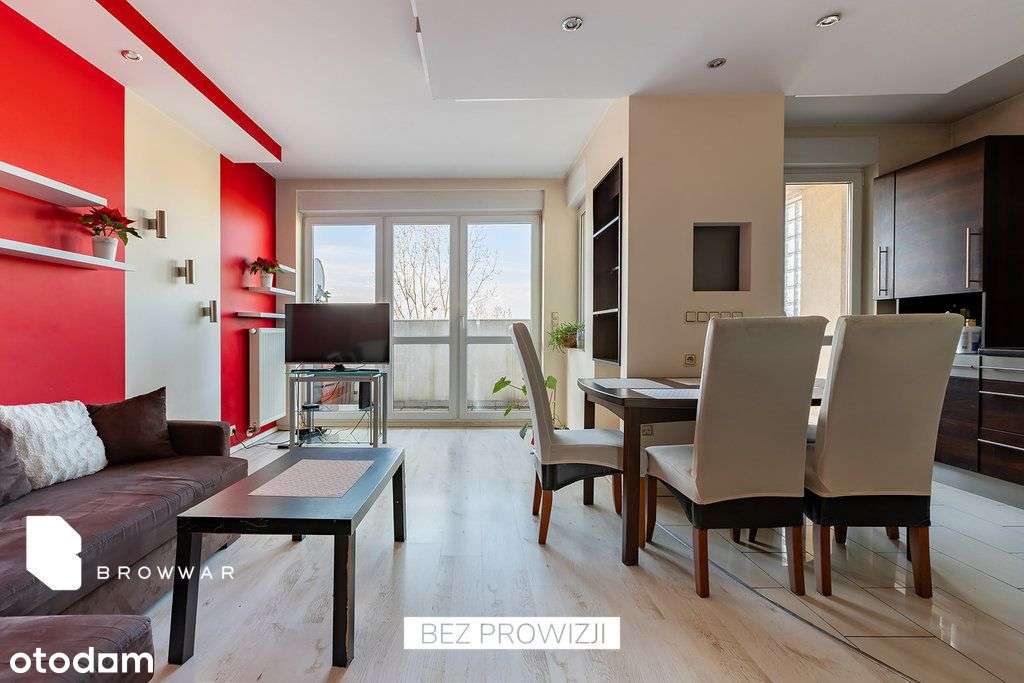 Mieszkanie ze świetnym układem i dwoma balkonami-0