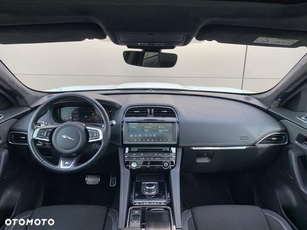 Jaguar F-Pace 2.0 i4P AWD R-Sport - 20