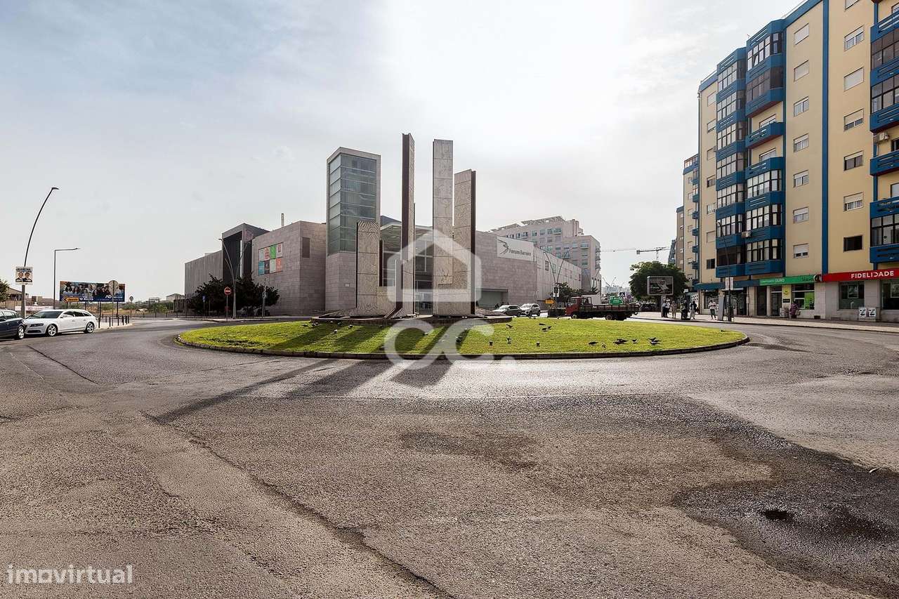 Apartamento T3 c/ Varanda | Condomínio JABA, Barreiro-56