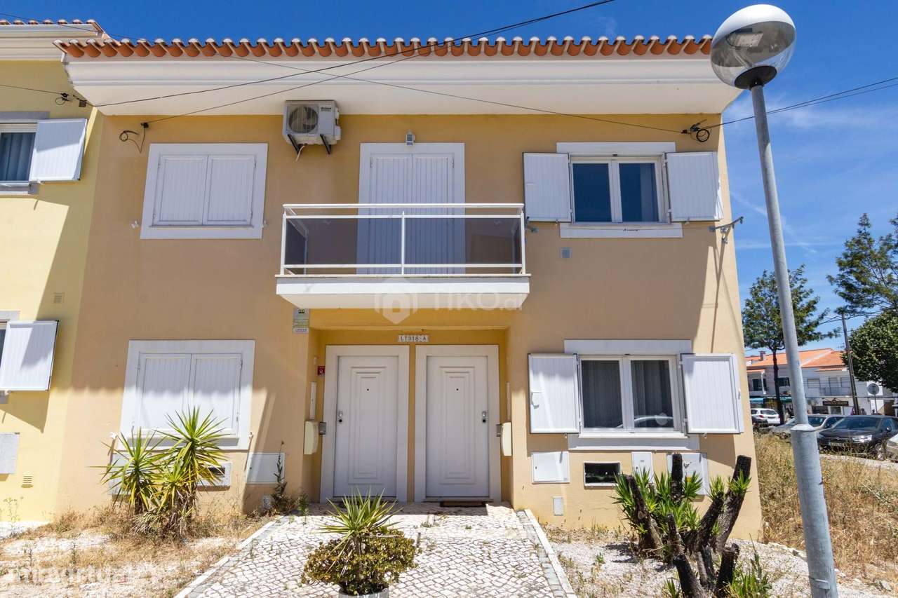 Moradia T3 Familiar na Quinta do Conde-30
