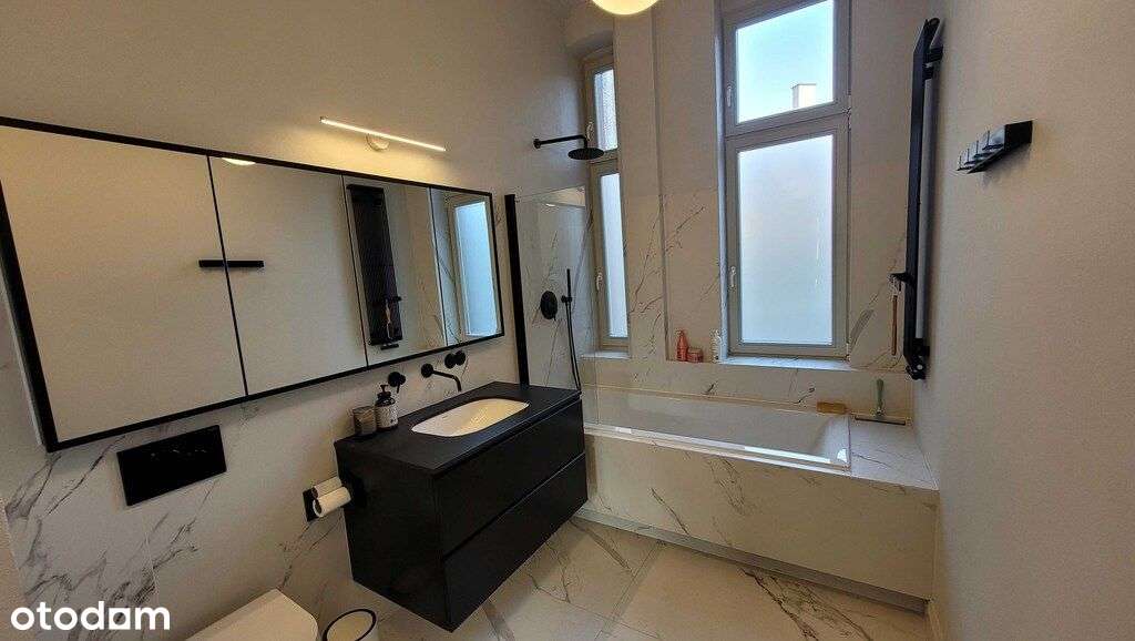 Duże, piękne mieszkanie przy al. Jana Pawła II-4