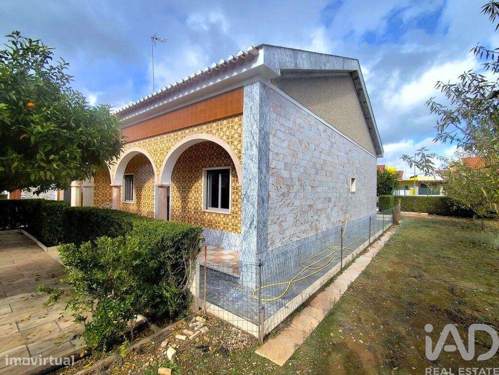 Moradia térrea T3 em Rio de Moinhos de 165 m2 - Grande imagem: 3/36