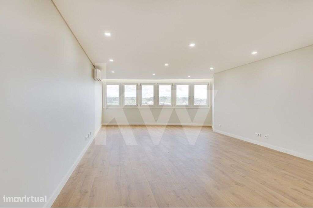 Infantado | Penthouse Duplex T4+1 c/ terraços, estacionamento e arreca - Grande imagem: 2/56