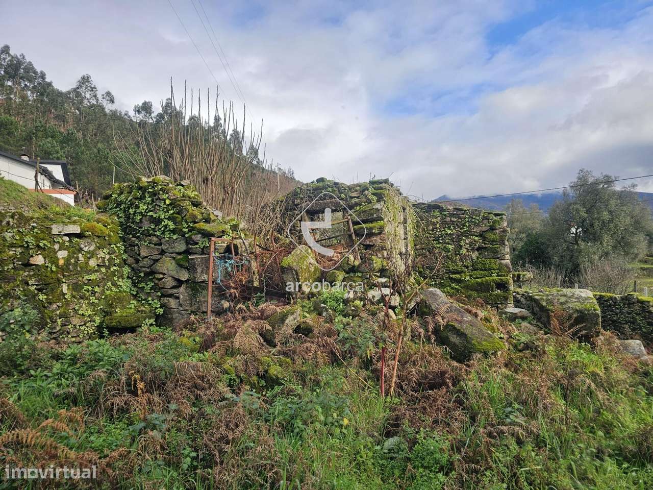 Propriedade para restauro - Loureda - Arcos de Valdevez-15
