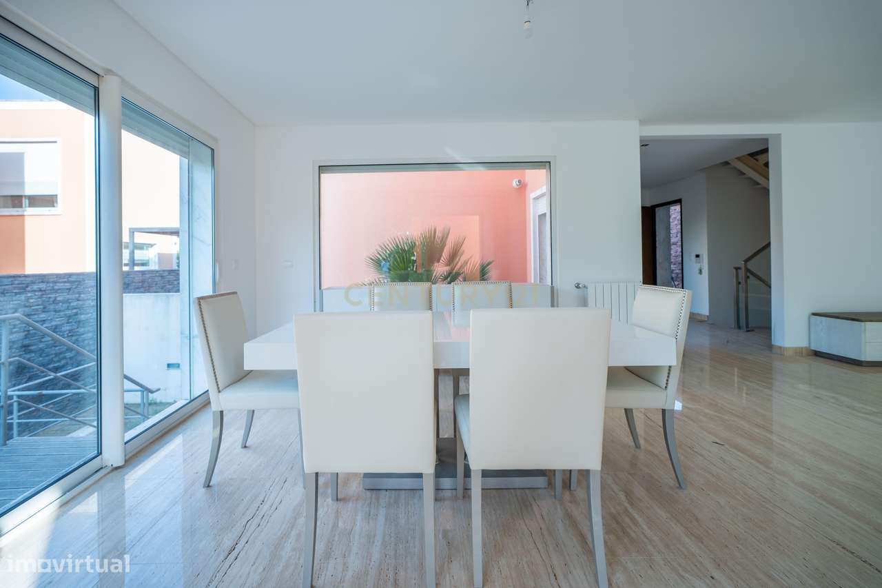 Moradia T4 com Piscina Privativa | Bicesse, Cascais-17