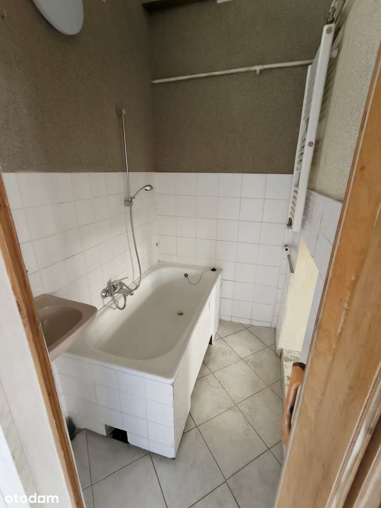 RYNEK Ul. Więzienna 5 !!! Całe piętro w kamienicy !!!-9