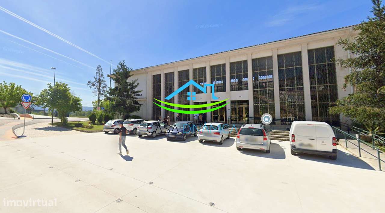 Apartamento T3 com sotão grande no centro de Soure-24