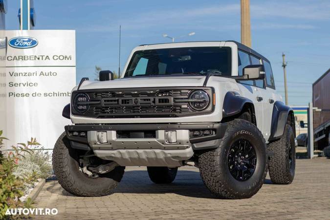 Ford Bronco - 1