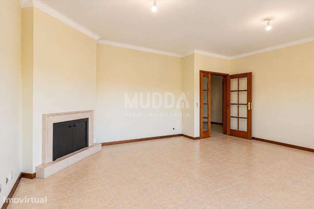Fantástico T3 Paços Brandão Santa Maria da Feira, ultimo piso ,numa ex-6