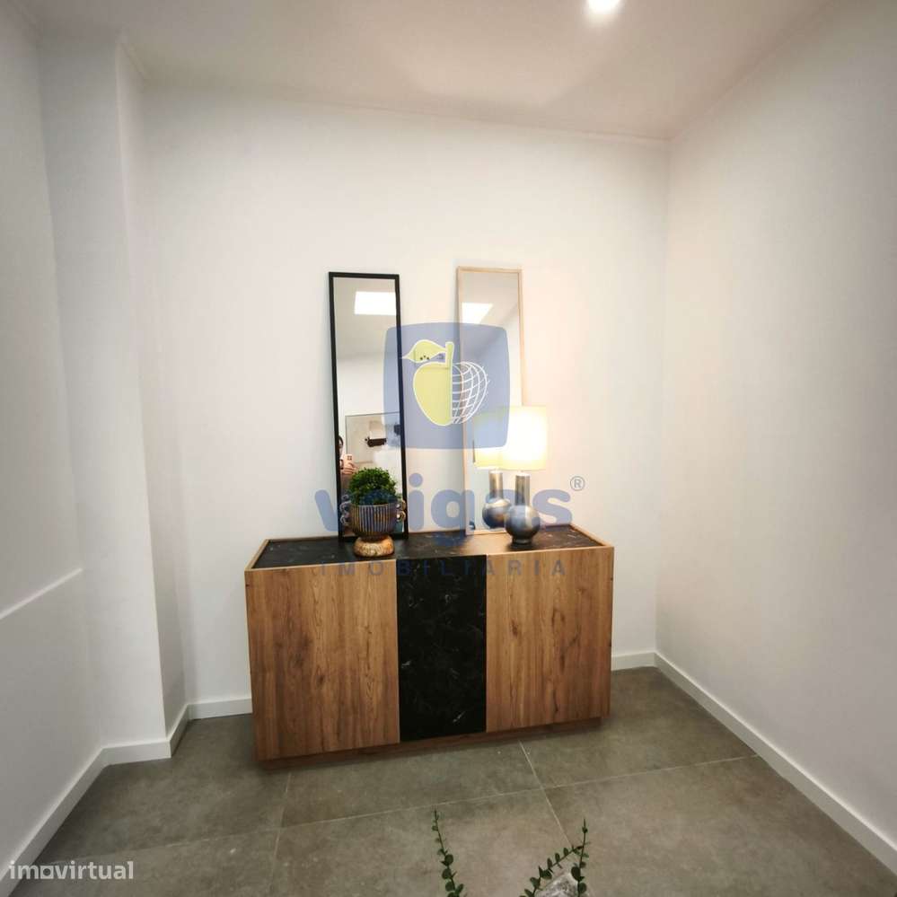Apartamento renovado com 3 quartos em Benfica, Lisboa-7