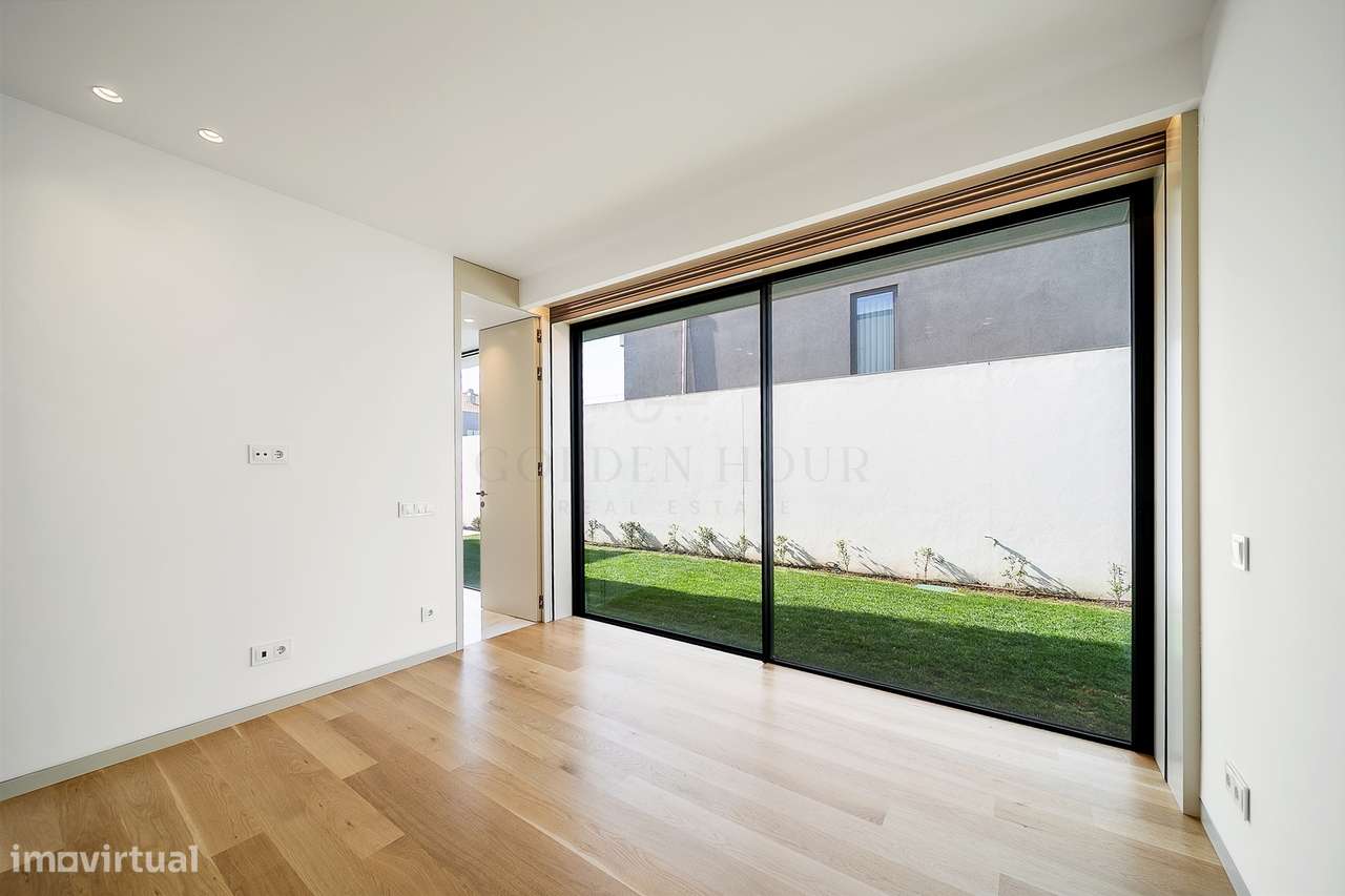 Moradia T4 de Luxo em Canidelo com Vista Mar | Golden Hour Real Estate-43