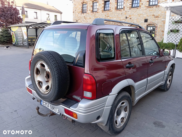 Suzuki Grand Vitara 2.0 - 4