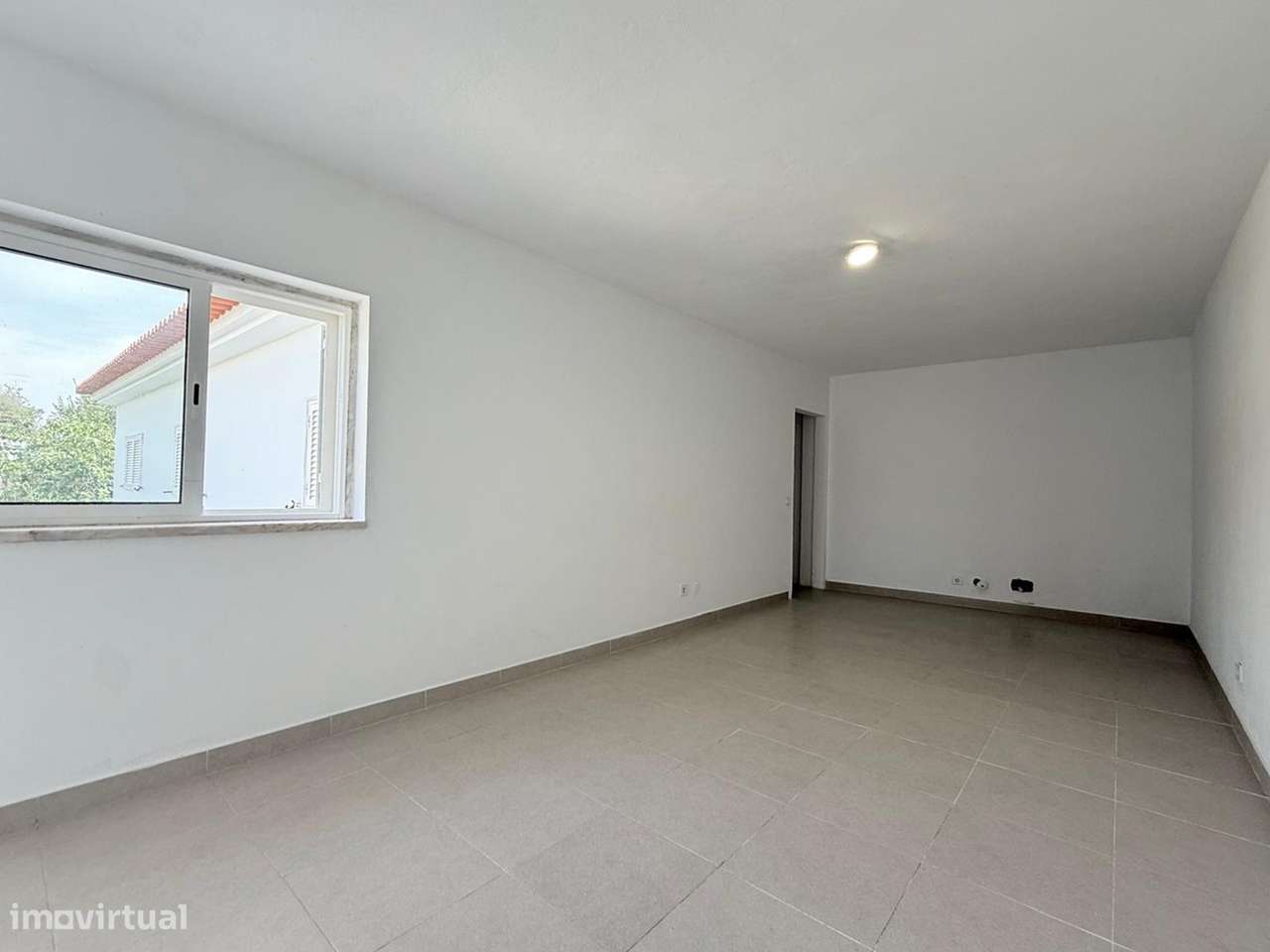 Moradia T3 em lote de 420m2 em Fernão Ferro-10