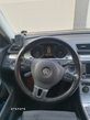 Volkswagen Passat 2.0 TDI DPF Highline - 13