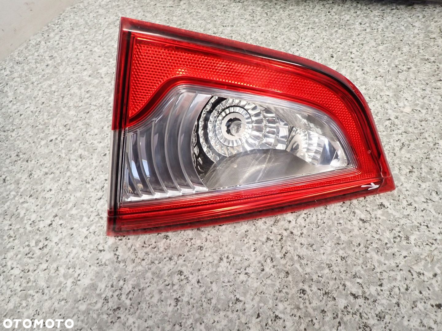 SUZUKI SX4 S-CROSS 13-16 LAMPA TYLNA LEWA W KLAPĘ EUROPA - 4