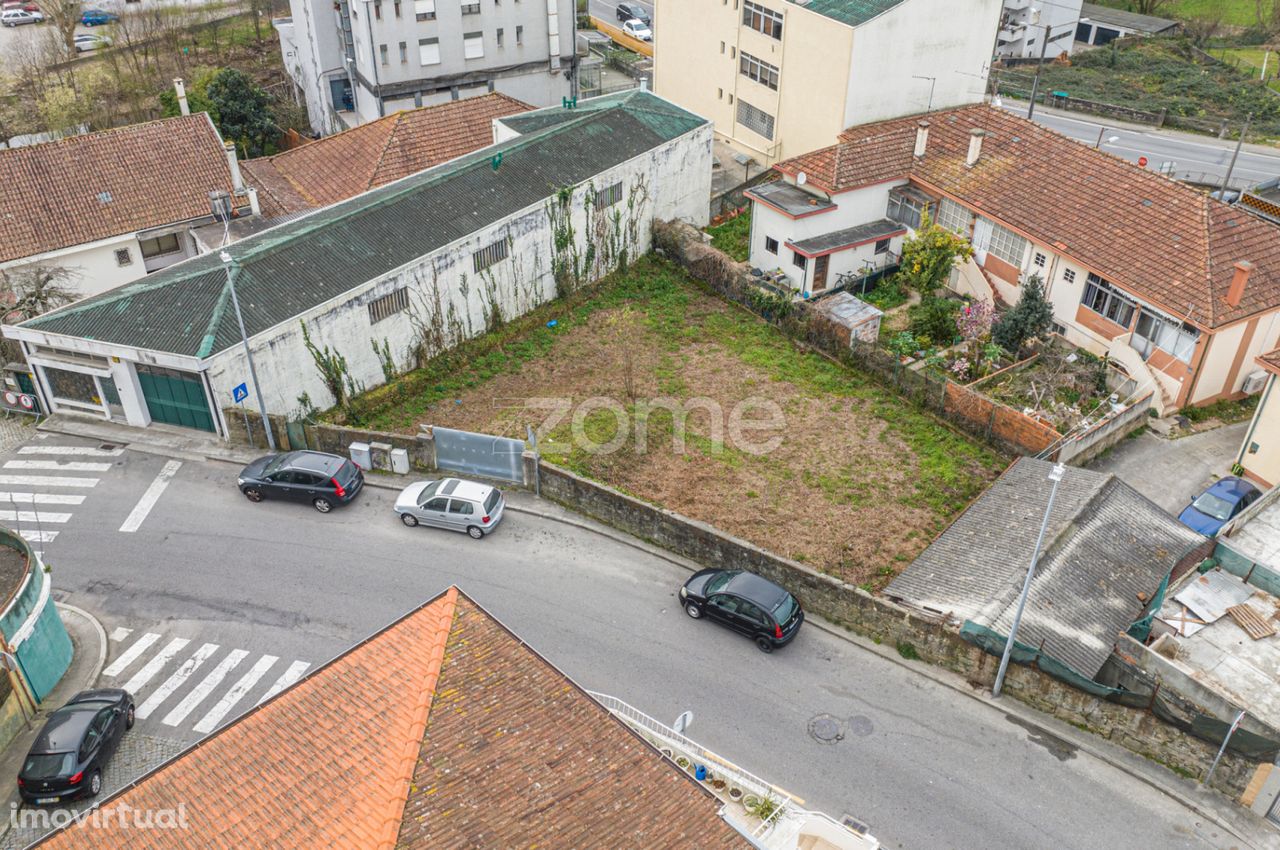 TERRENO PARA CONSTRUÇÃO - C/ PROJETO APROVADO PARA MORADIA TÉRREA T...