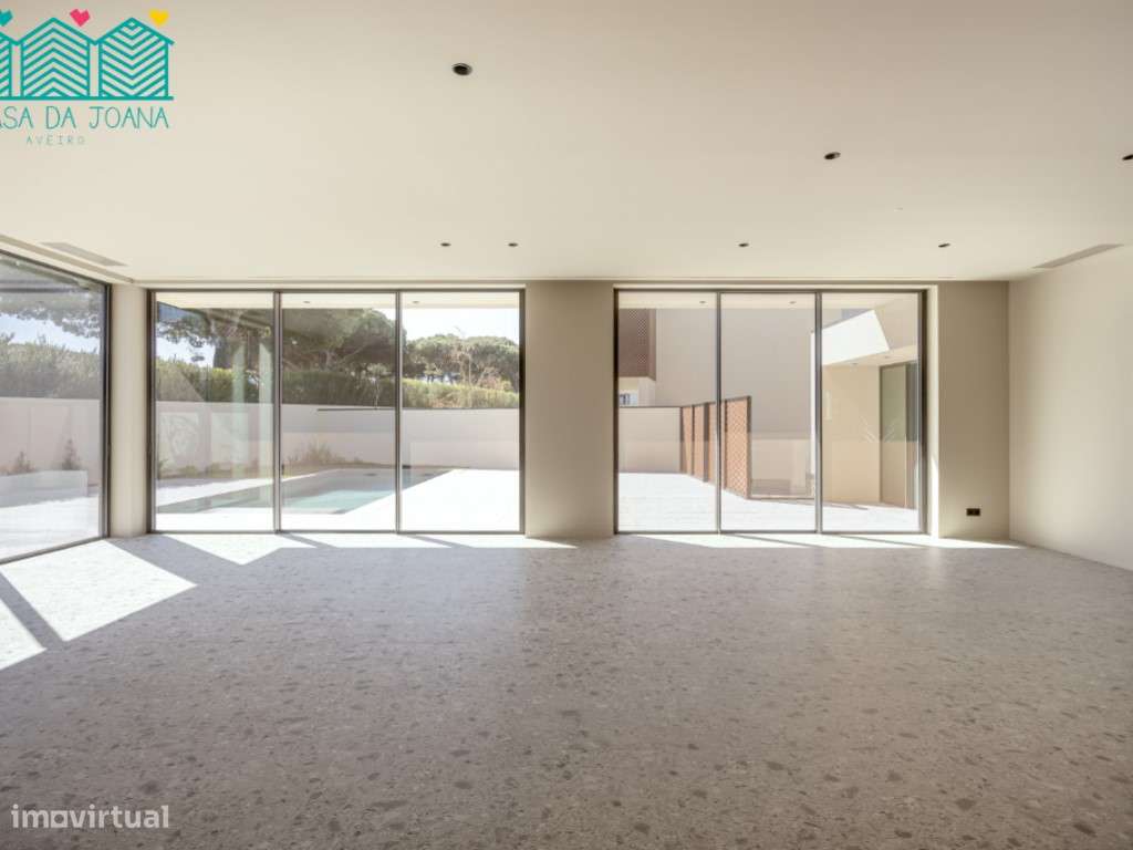 Moradia T5+1 com Piscina em Cascais-8