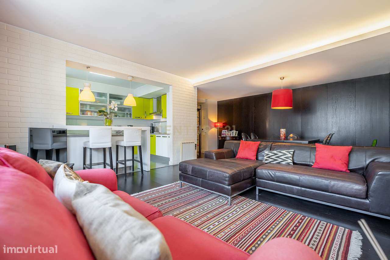 Espaçoso T3 em Miraflores - Grande imagem: 5/24