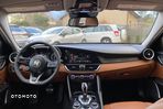 Alfa Romeo Giulia 2.0 Turbo 16V AT8-Q4 Ti - 20