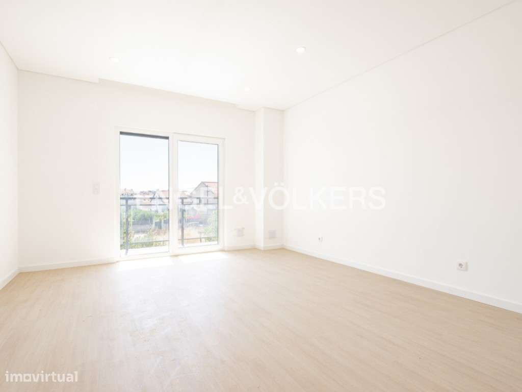 Moradia Geminada T4 Triplex em Fernão Ferro-23