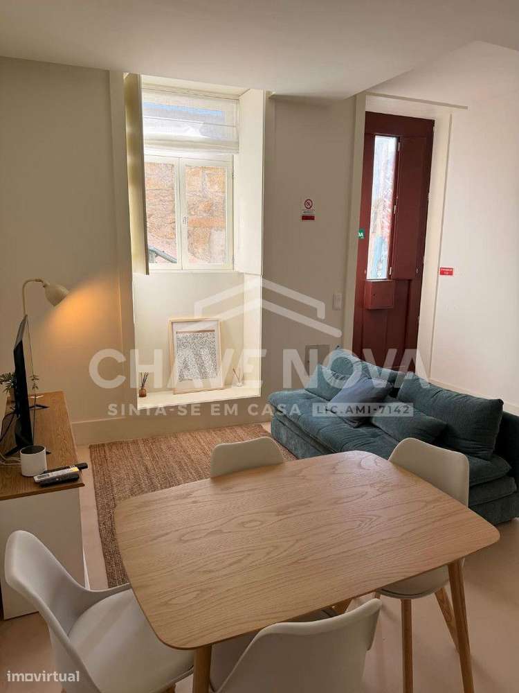 T1 Mobilado c/ Terraço – Escada dos Guindais, Porto - Grande imagem: 4/24