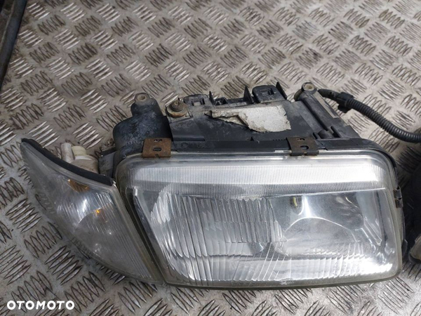 LAMPA LEWY PRZÓD + PRAWY PRZÓD HELLA AUDI A3 8L - 5