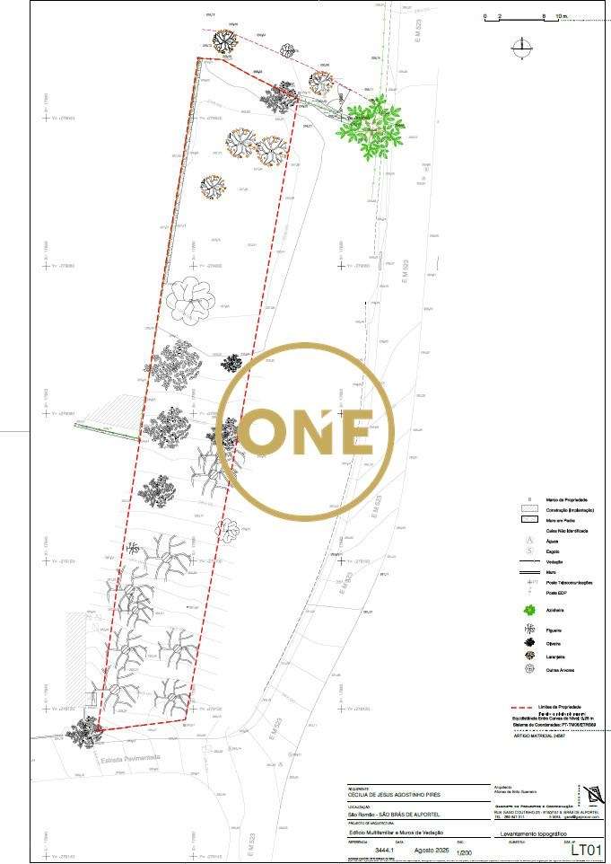 Terreno com projeto em fase de apreciação para construção de 3 moradia-3
