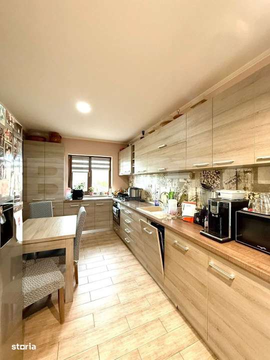 Casa ultrafinisata cu 4 camere, in suprafata de 190 mp, Zalau - Imagine principală: 2/17