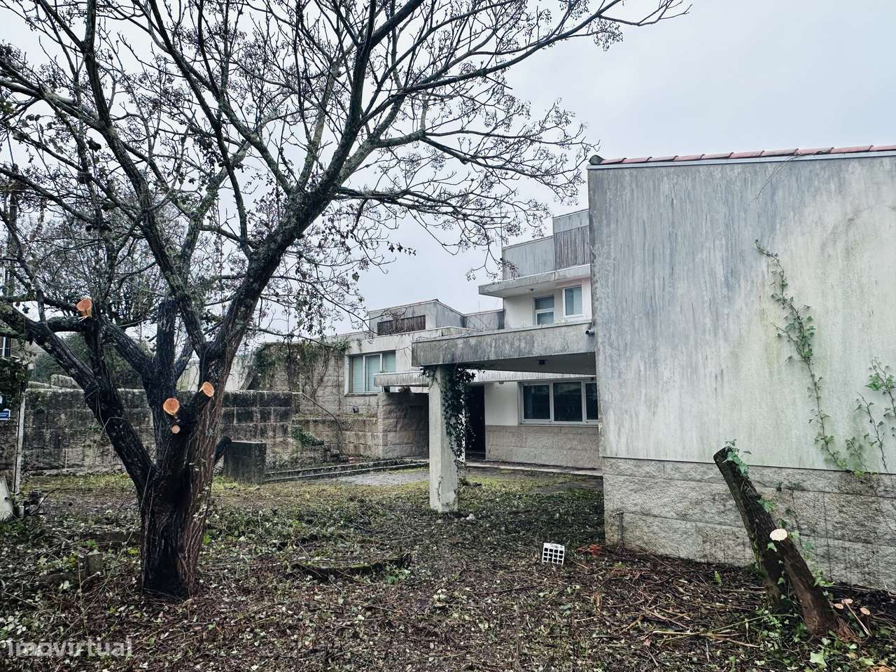 Moradia T4 com piscina, garagem e jardim em Galegos - Grande imagem: 5/17