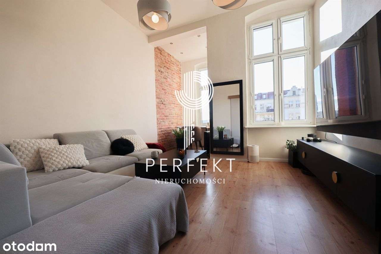 Perła w kamienicy | 3,6 M wysokości | Centrum-0