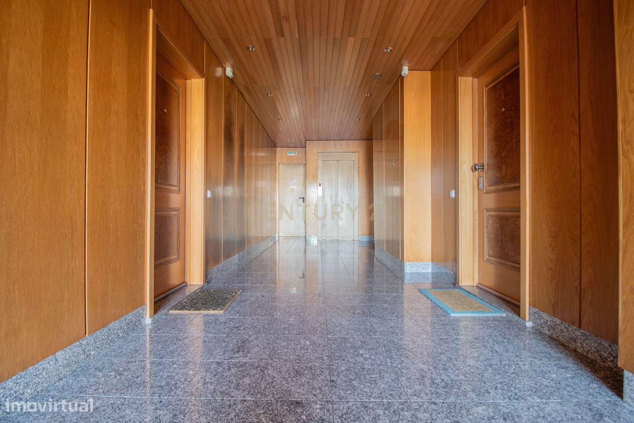 Apartamento T3 com Garagem Dupla na Quinta da Borloteira, Figueira da-32