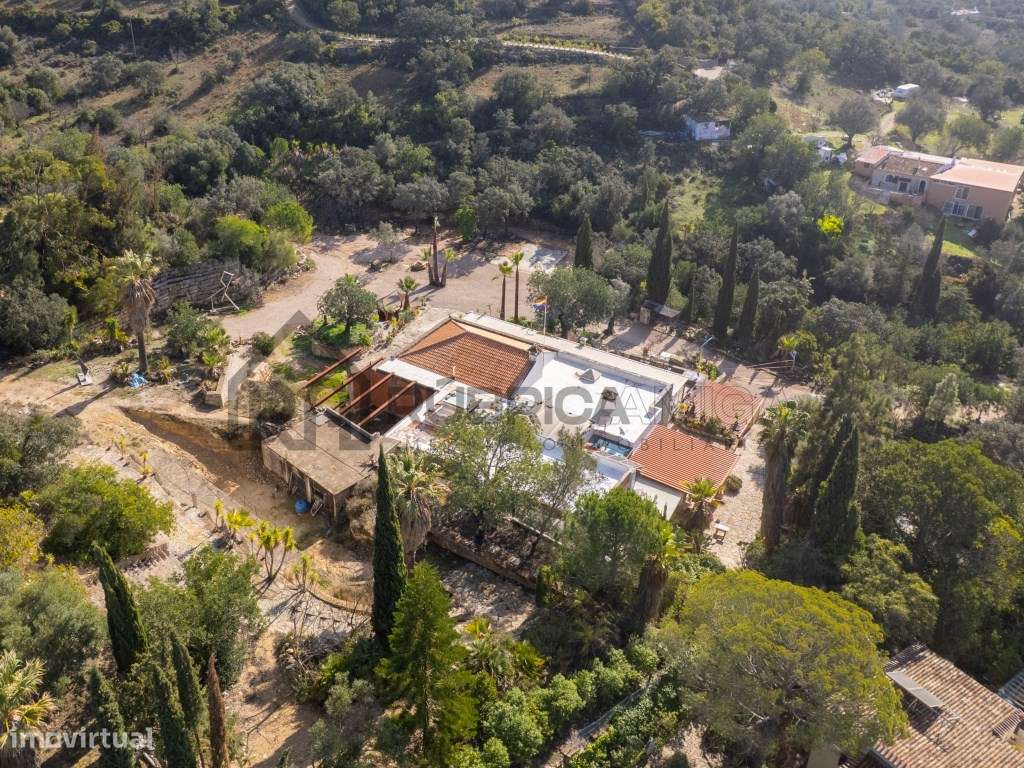 Propriedade Única em Zona Privilegiada com Vista Mar e Piscina - Loulé-54