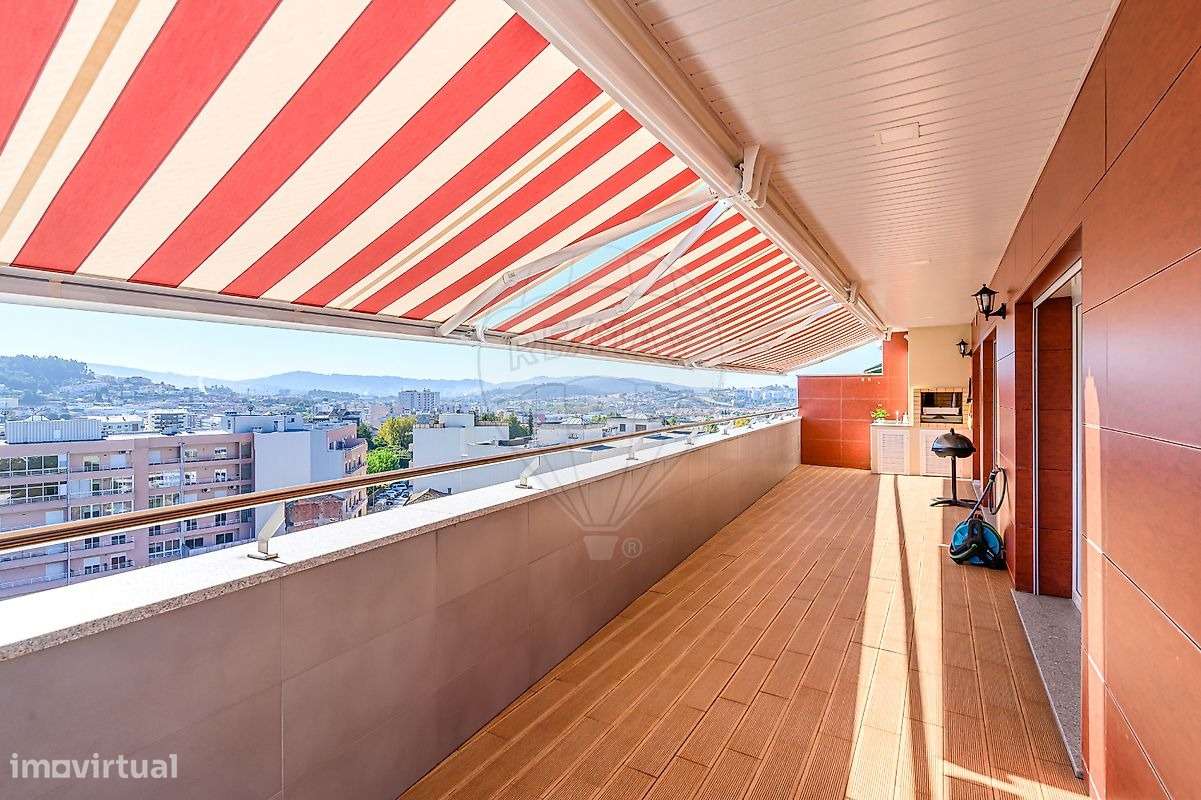 Apartamento T5 de Luxo Penthouse com terraço-24