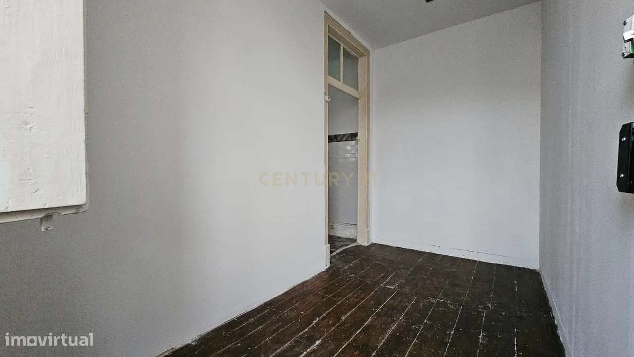 Apartamento T1 no Barreiro - Zona ARU - Zona Ribeirinha-8