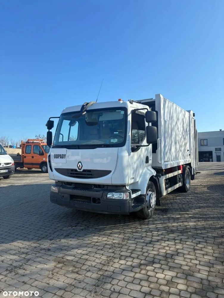 Renault Midlum 2012