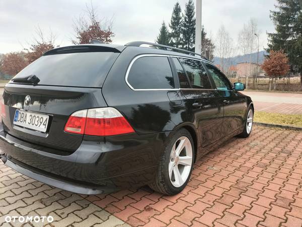 BMW Seria 5 525d - 12