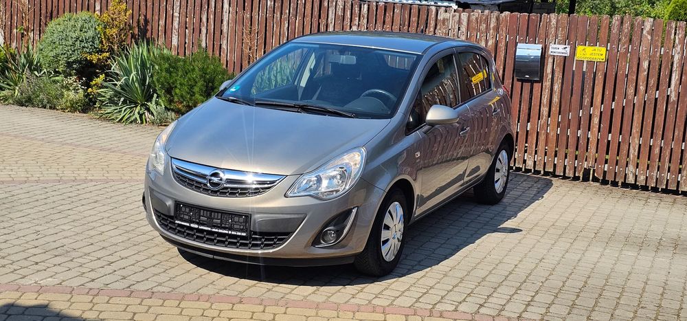 Opel Corsa D (2006-2014) 1.4 16V Satellite 2011