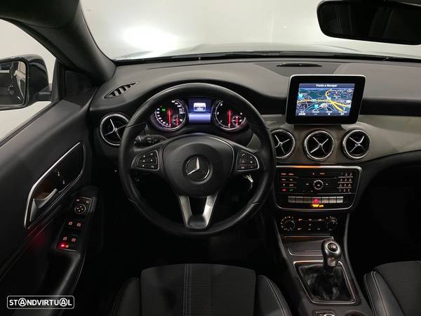 Mercedes-Benz CLA 180 - 8