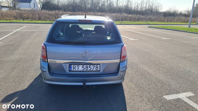 Opel Astra 1.6 Caravan Edition - 10