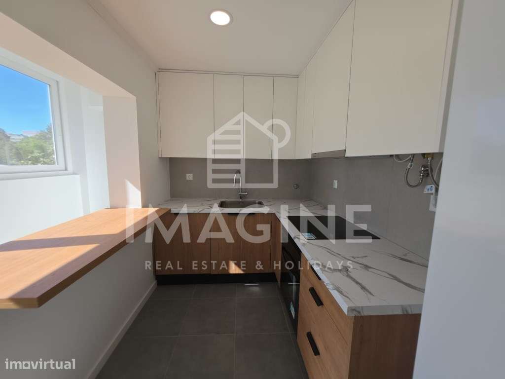 Apartamento T2 Remodelado e equipado em Setúbal-27