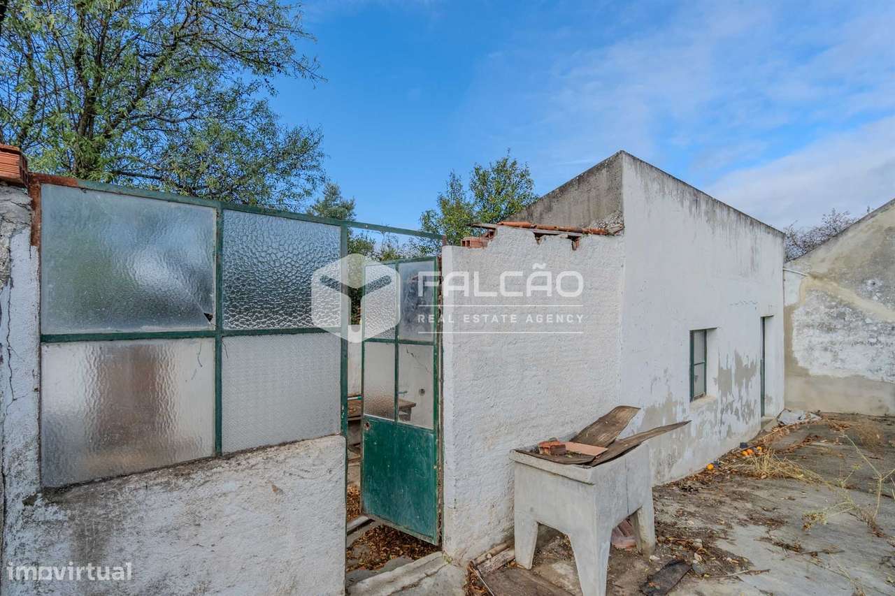 Moradia para Restaurar T2+2 Venda em Casével e Vaqueiros,Santarém-24