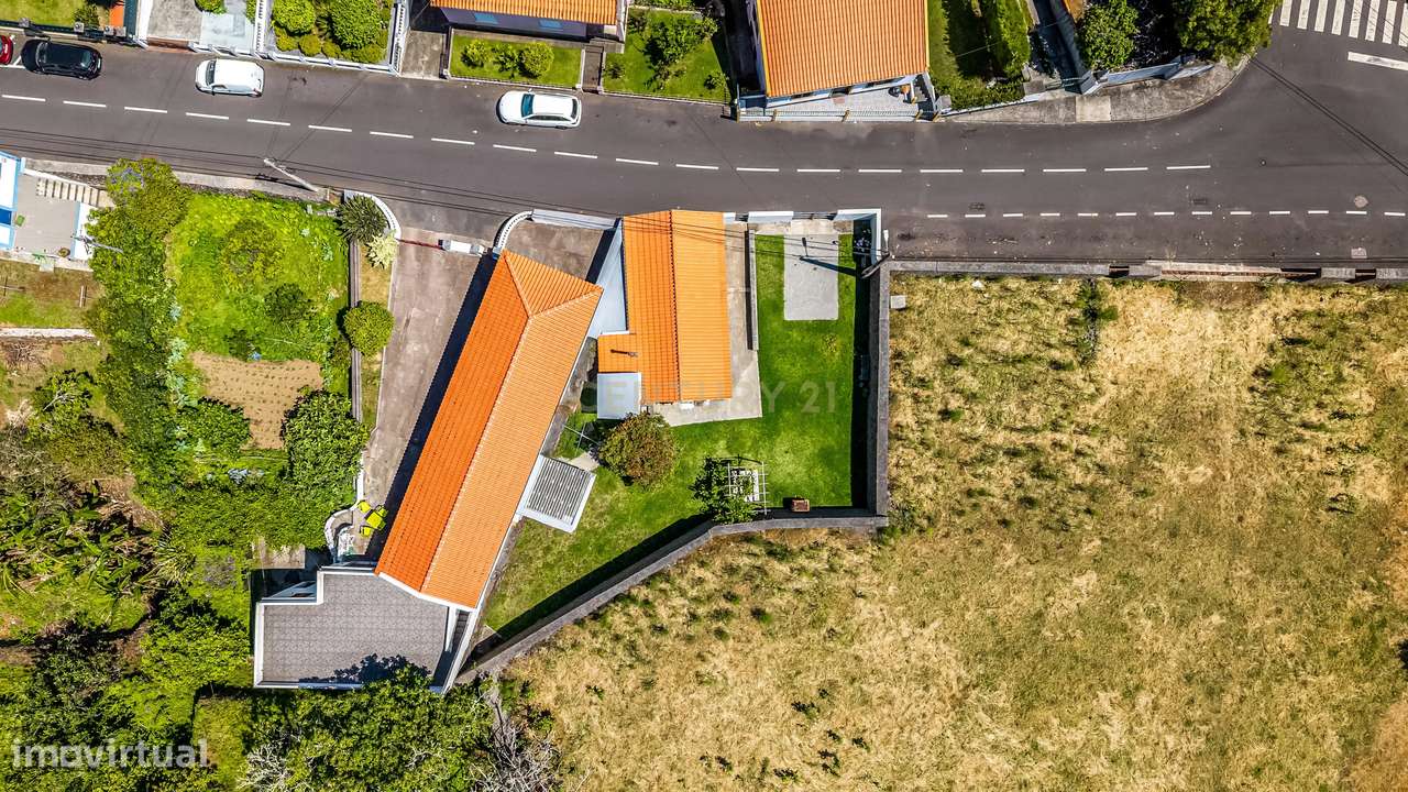 Moradia T1 com jardim e Licença de Alojamento Local Ativa Angra do Her-6