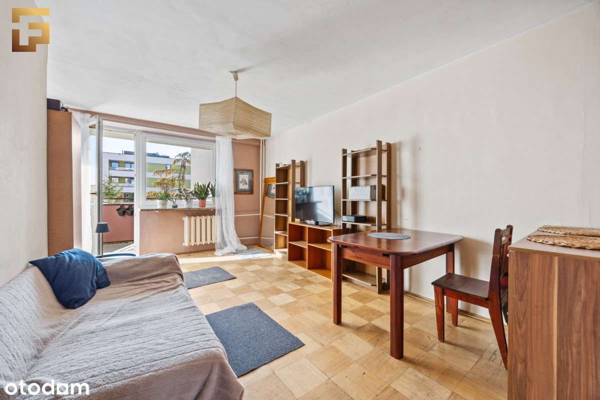 3-pokojowe mieszkanie na Grochowie DO Remontu-0